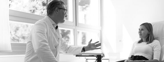 Vorbesprechung Arzt Patientin - PET CT Vorbesprechung Arzt Patientin - PET CT